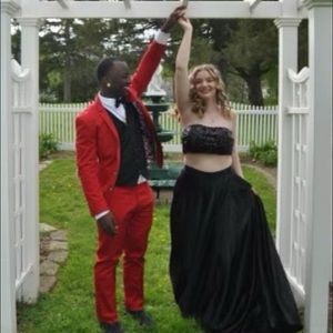 Meet your Posher, Karinah